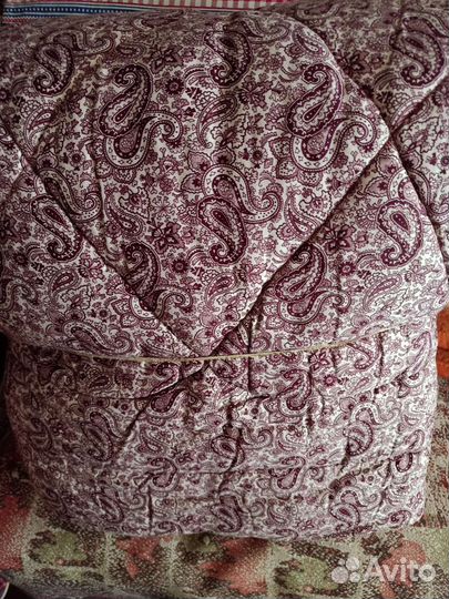 Одеяло верблюжье и одеяло ватное новые