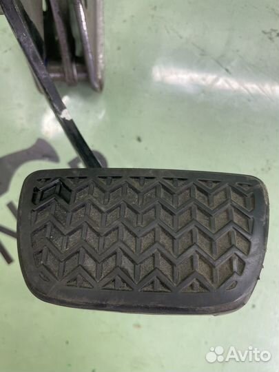 Педаль тормоза rav4 xa50
