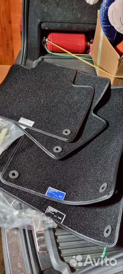 Автомобильные коврики Volvo 32262190