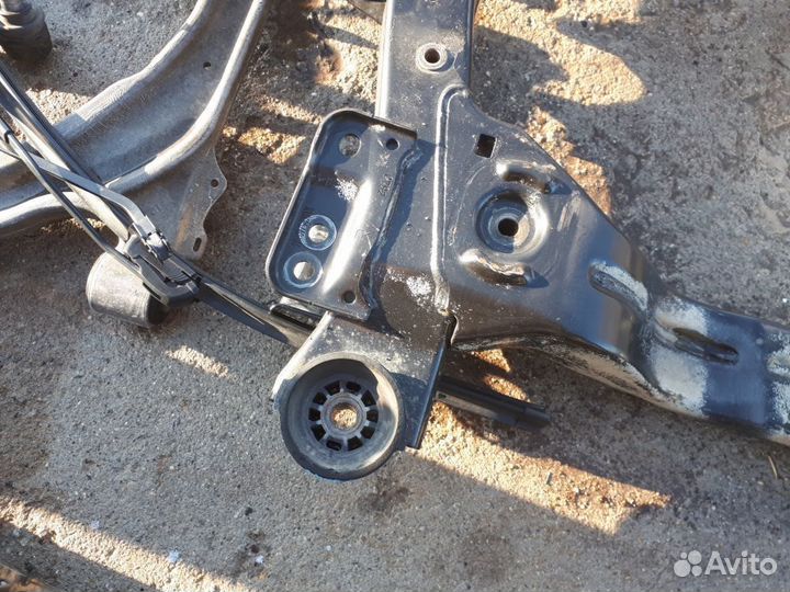 Подрамник передний Chevrolet Cruze I Хэтчбек