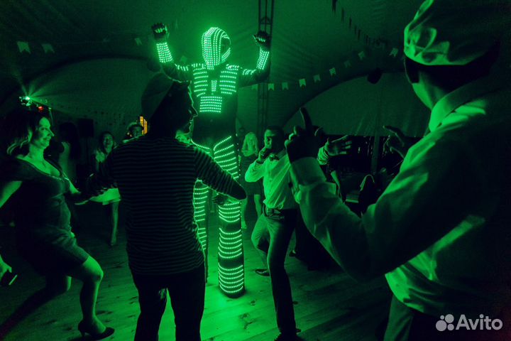 Ведущий + Дж Dj, шоумен, тамада Дмитрий Алмазов