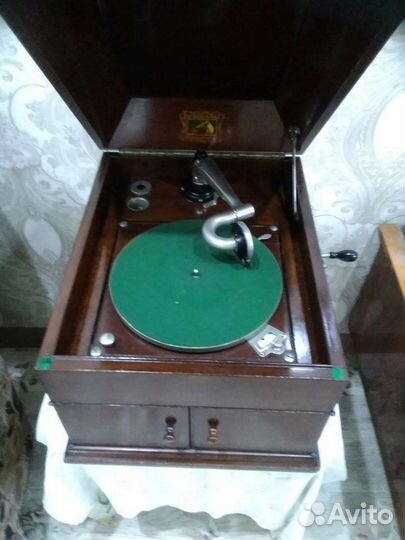 Кабинетный граммафон
