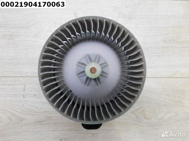 Toyota RAV 4 Моторчик отопителя