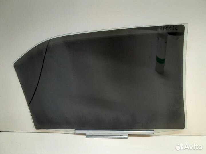 Стекло двери задней левой Toyota Camry V50 2011-20