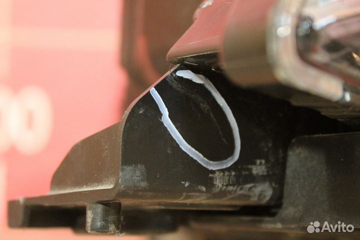 Фара левая Mitsubishi Outlander