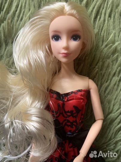 Куколка типажа Барби