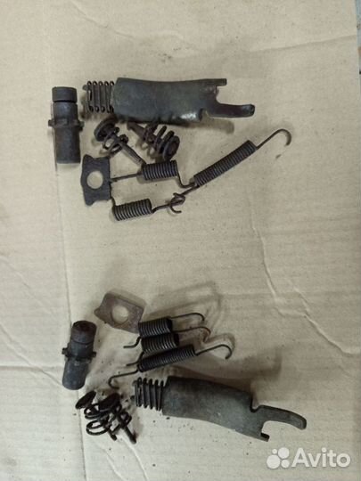 Механизм стояночного тормоза Лансер 10