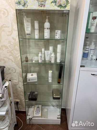 Стеклянная витрина бу