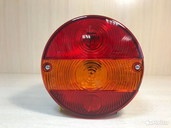 Фонарь задний на прицеп MD-016 P правый
