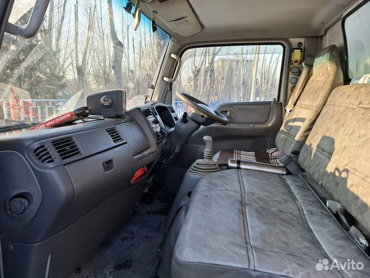 Продам кабину Мазда Титан 2005г