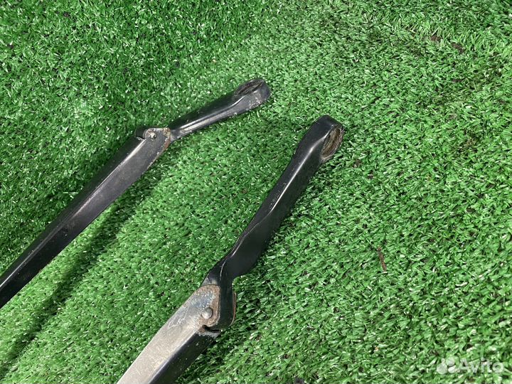 Поводок дворника Volkswagen Bora