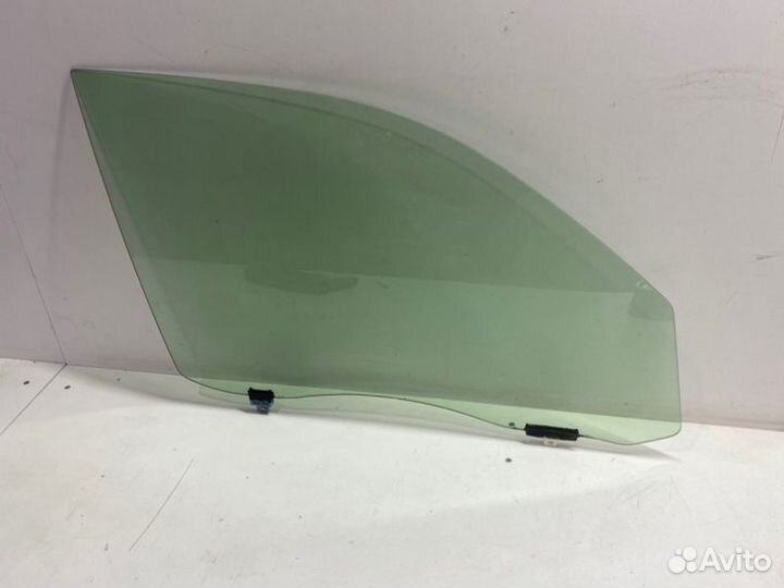 Стекло двери опускное переднее правое Toyota Land