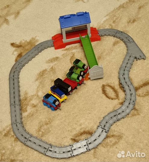 Паровозик томас и друзья. Дорога со станцией