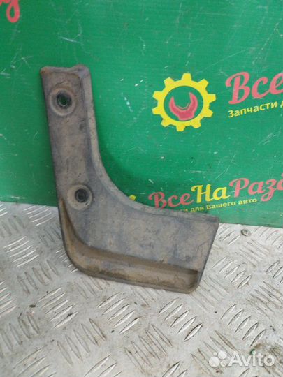 Брызговик задний правый Hyundai Solaris 2017