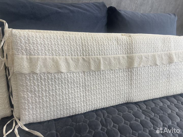 Бортики в кровать