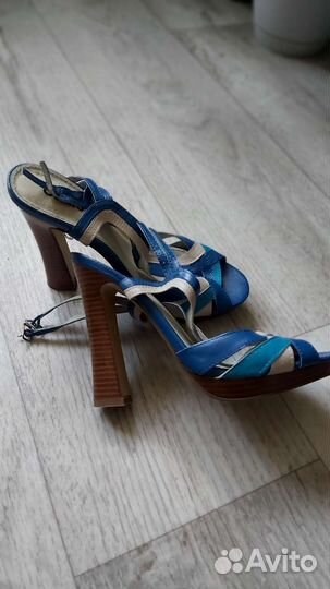 Босоножки 38
