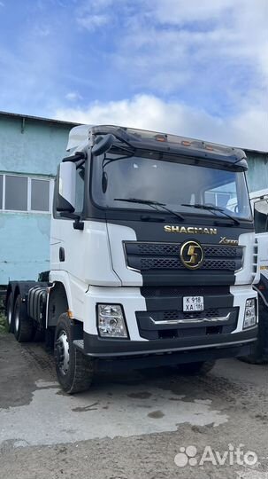 Водитель нефтевоза Shacman 6x6 по хмао янао