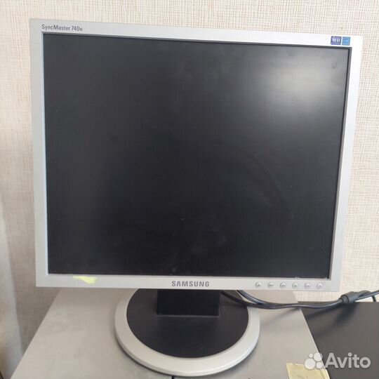 Монитор Samsung 17