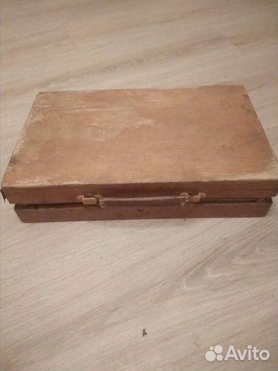 Мольберт этюдник. Сажа газовая.1972 г. Раритет