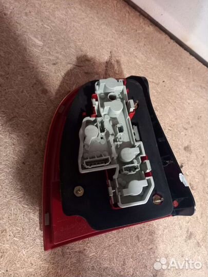 Фонарь задний Правый Пассат Б5+ Седан 3B5945096AE