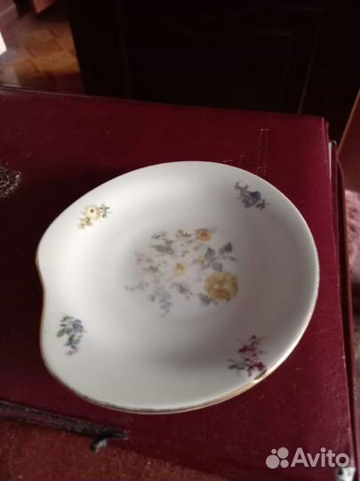 Тарелки и розетки