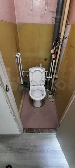 2-к. квартира, 50 м², 1/9 эт.