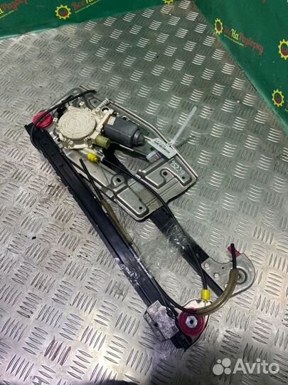 Стеклоподъемник передней правой двери Bmw E39