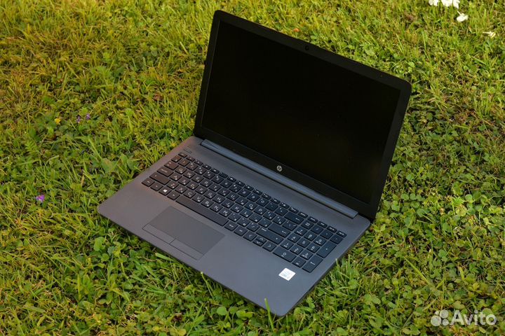 Стильный ноутбук SSD 256Гб\8Гб памяти\Core i3