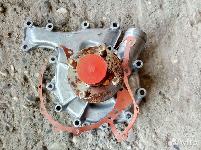 Помпа,сцепление ленд ровер