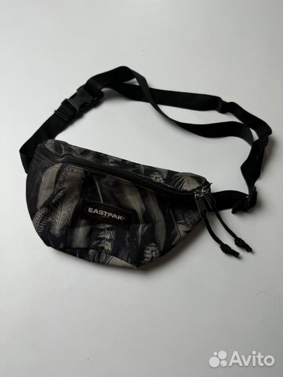 Сумка Eastpak Feathers Bag