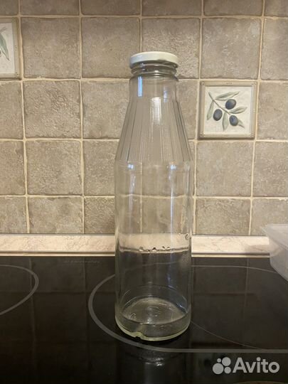 Бутылка стеклянная
