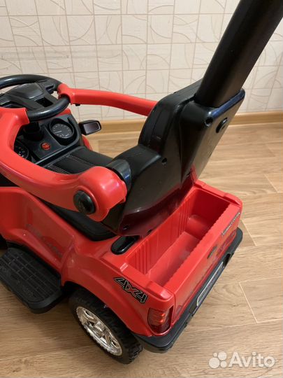 Машина каталка толокар с ручкой