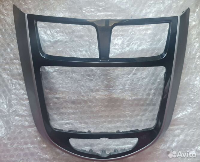 Магнитола Hyundai Solaris + рамка