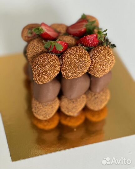 Торт из клубники в шоколаде