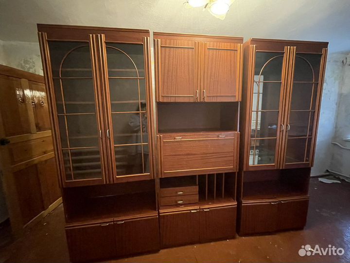 Стенка сервант