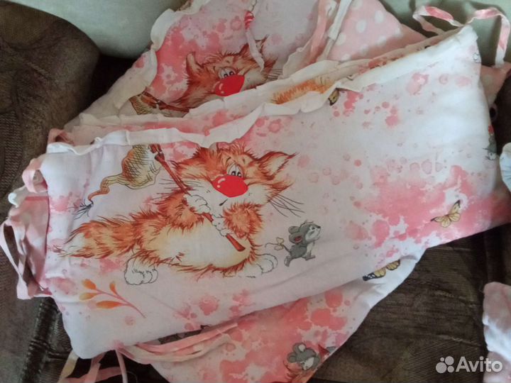 Бортики в кроватку