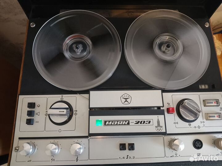 Продам магнитофон Маяк-203 стерео