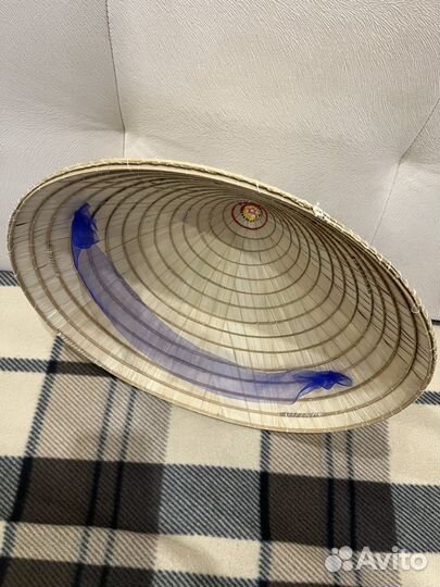 Азиатская шляпа (вьетнамка)