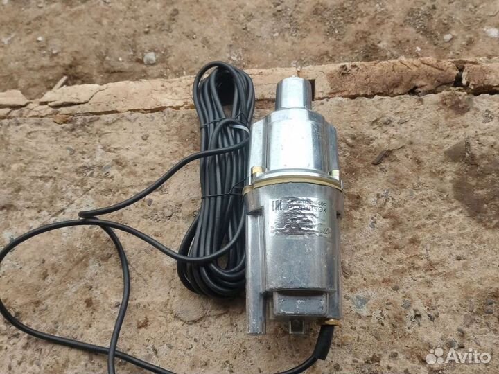 Вибрационный насос Родничок