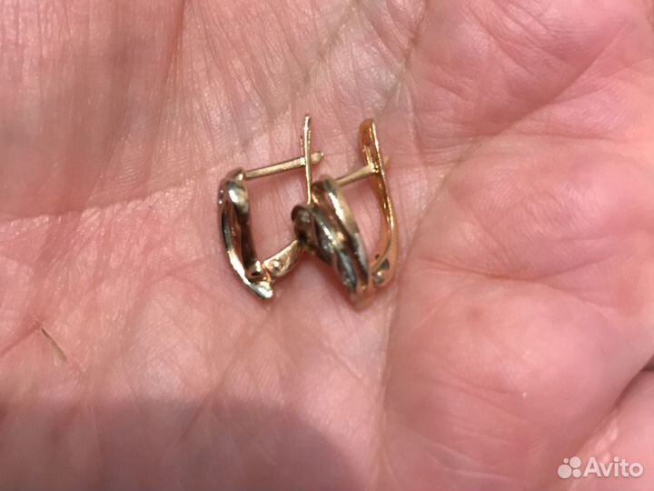 Золотые серьги