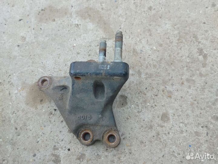 Кронштейн подушки Hyundai i30 G4FA