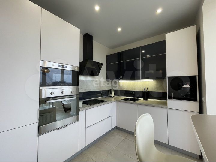 3-к. квартира, 90 м², 4/4 эт.