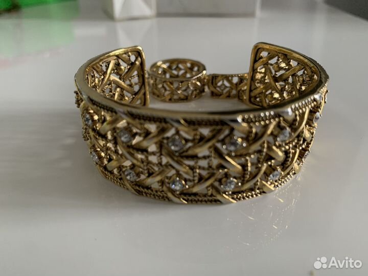 Продам комплект украшений под золото