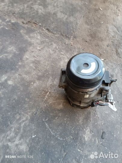 Компрессор кондиционера Mercedes-Benz E 200 2.0