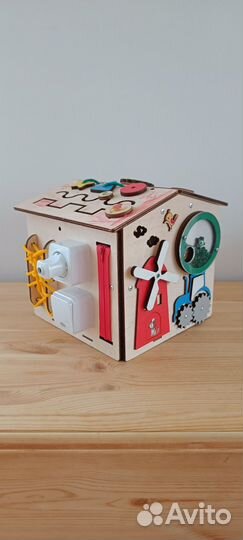 Бизиборд. Каталка-ходунки