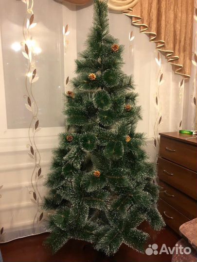 Елка искусственная