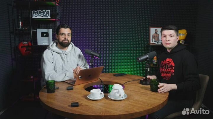 Записать подкаст в красивой студии