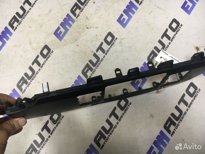 Рамка магнитолы Киа Рио 4