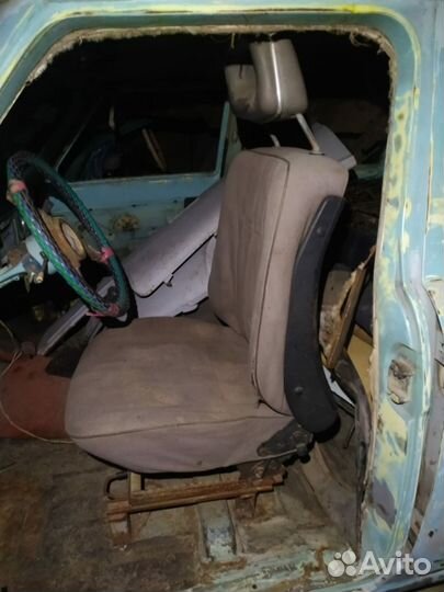 Сиденья audi 100 c3 передние