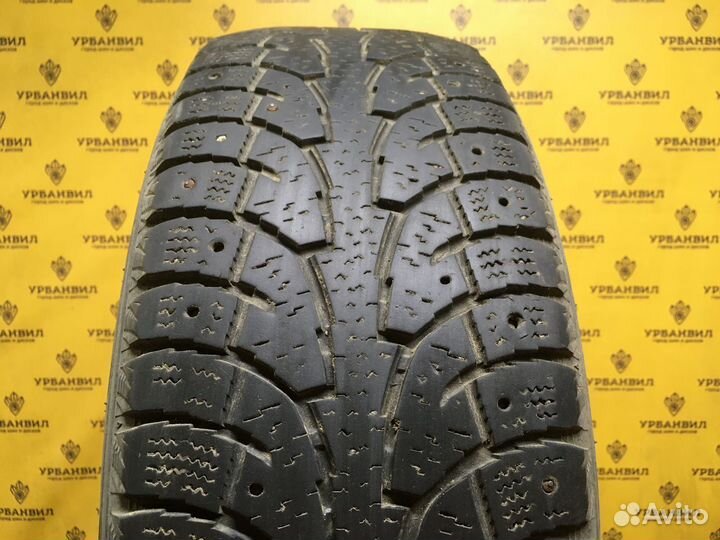 Hankook Winter I'Pike 215/60 R17 96T